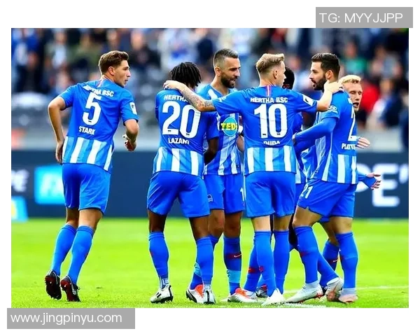 足球赛事与球星的区别分析 球队表现与个人能力的对比探讨